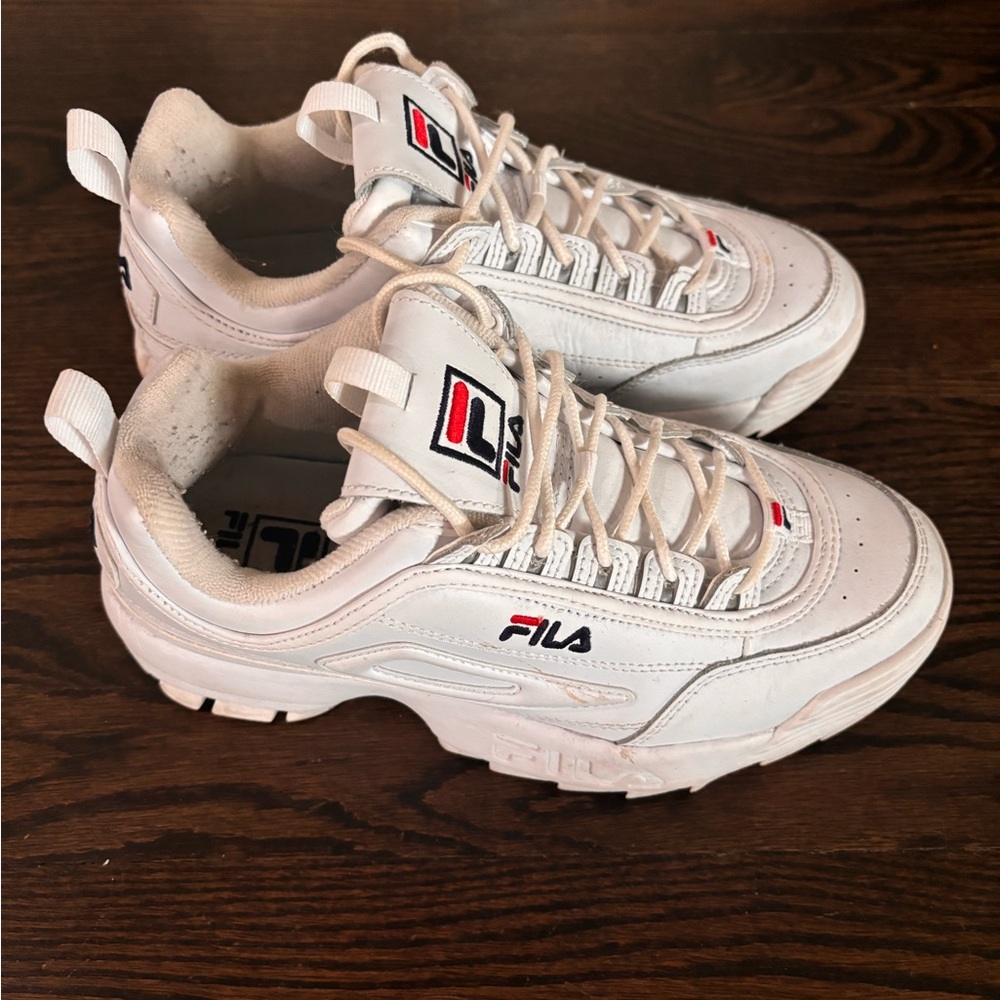 White Fila tennis shoes